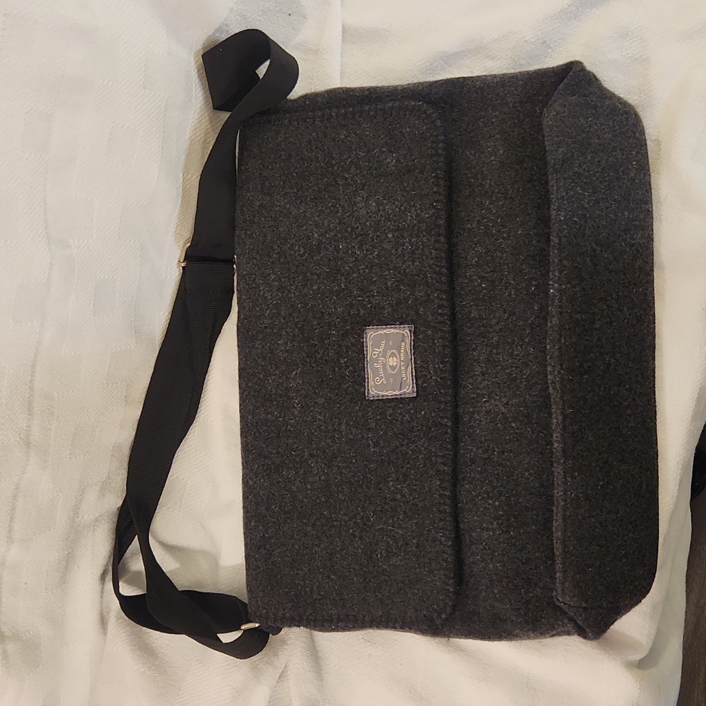 Lucky Brand Lucky You Unisex Messenger Bag Grey Felt Wool Crossbody